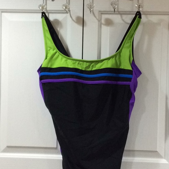 Swimsuit-plus size - Picture 2 of 3